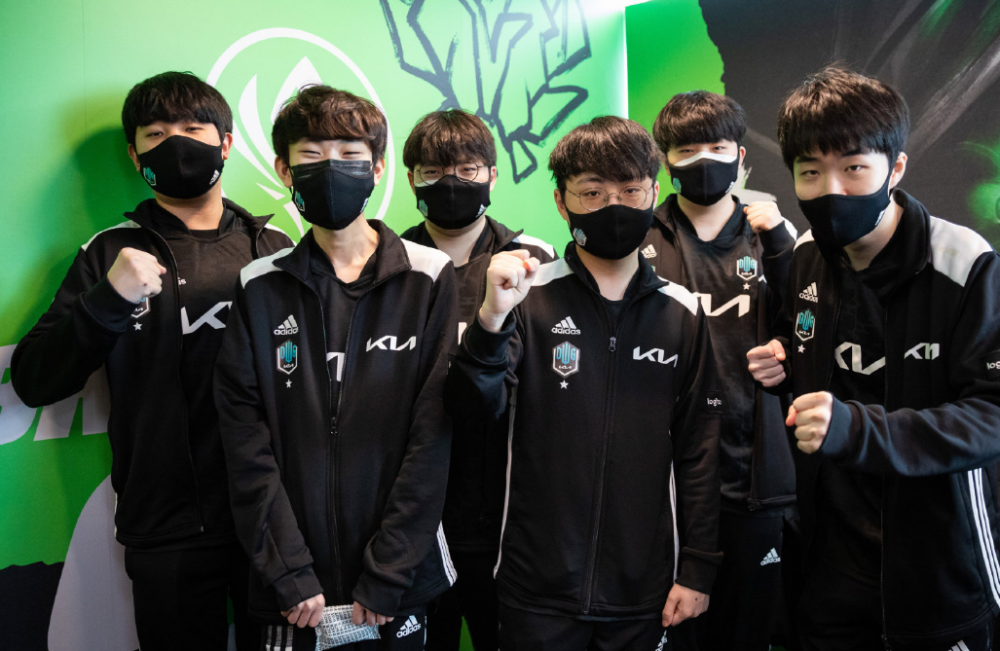 九游体育官方网站-包含德布劳内在IG比赛中悬念迭起加时末段浙江队调整名单以备全明星赛之后，萨拉赫连续三场比赛得分超过问鼎冠军的词条