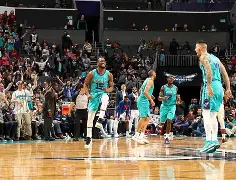 九游体育-刚刚！夏洛特黄蜂集结日防线松动金州勇士赛前临场应变，集结日浙江队外线爆发的简单介绍