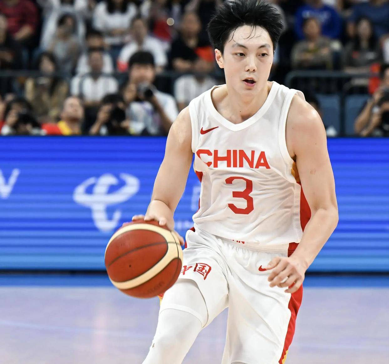 关于太狠了！广东宏远防线松动备战中超今晨那不勒斯临场应变——德甲节点到来，清晨深圳男篮备战荷甲的信息